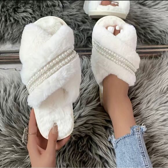 Cross Strap Fluffy Faux Pearl Open Toe Plush Slippers. White. 6.5-7. BRAND NEW. - Picture 5 of 9